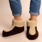 Long two-tone wool slippers, beige + brown