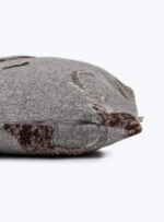 Wollkissen MERINO grauer Hirsch – Bild 3