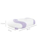 poduszka w kolorze białym z fioletowym wzorem na neutralnym tle