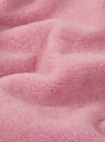 różowa tkanina wełniana o miękkiej fakturze